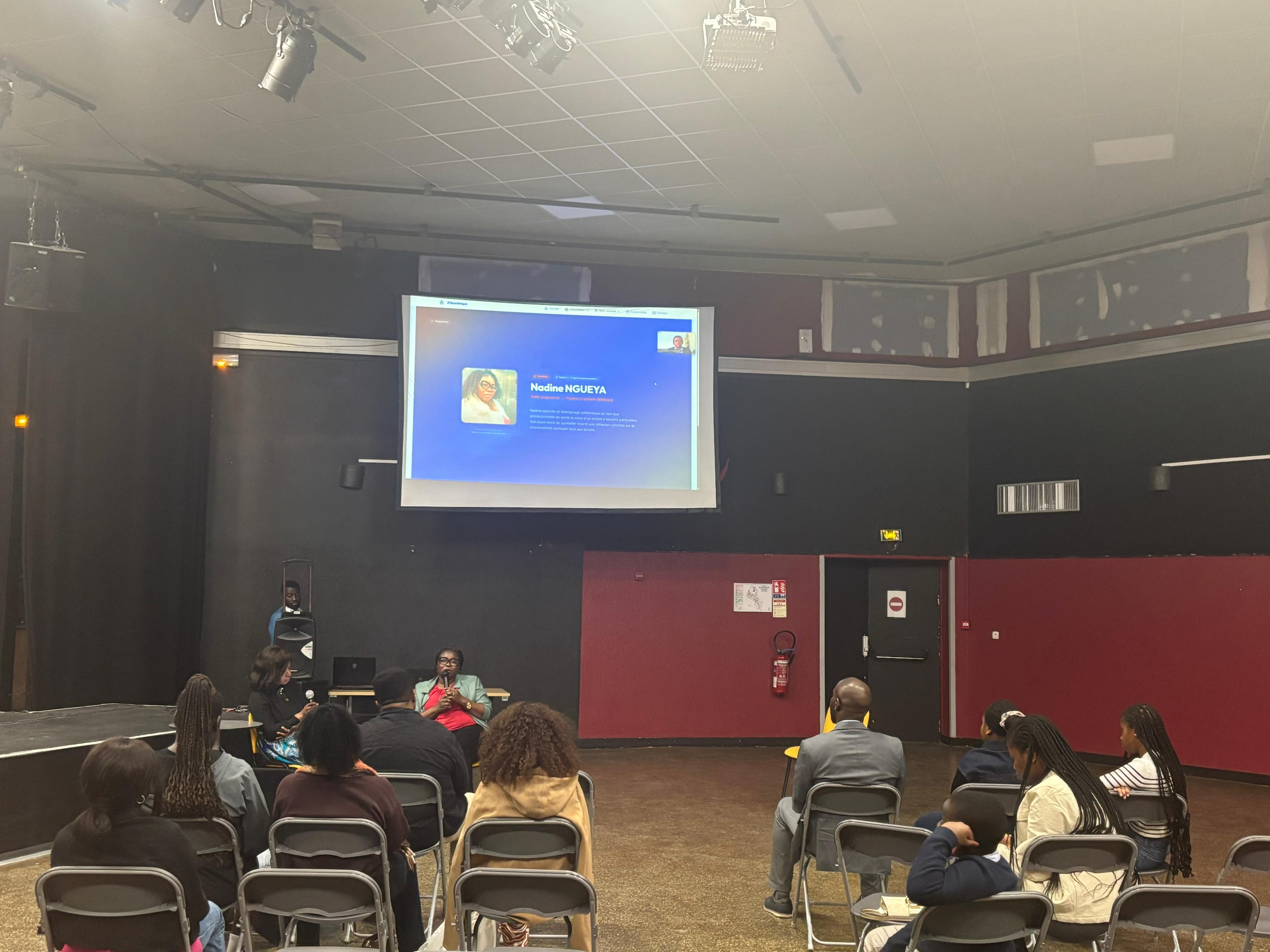 Conférence Écrans — Nadine NGUEYA